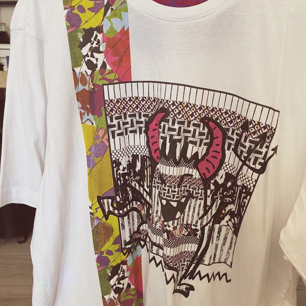 NWOT ROBERT GRAHAM SHIRT LIKE NEW OG PRICE 95$